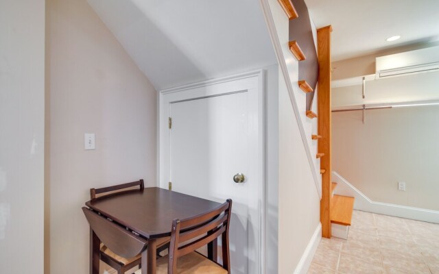 Pet-friendly Scituate Studio ~ 25 Mi to Boston!