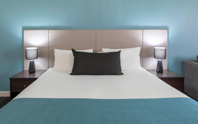 Mantra Melbourne Melton