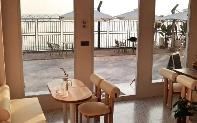 Air and Haimei Suites