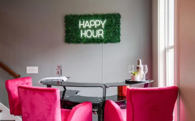 Close to the Gulch - Book Today