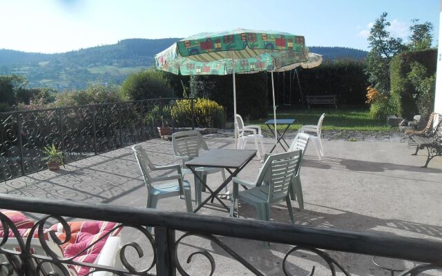 Studio in Gérardmer, With Wonderful Lake View, Furnished Garden and Wi