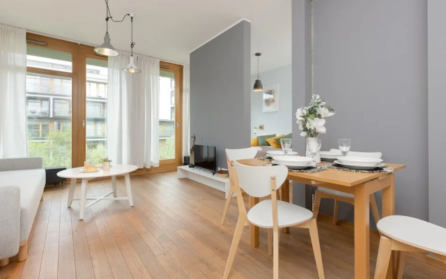 Kolejowa Studio Warsaw by Renters