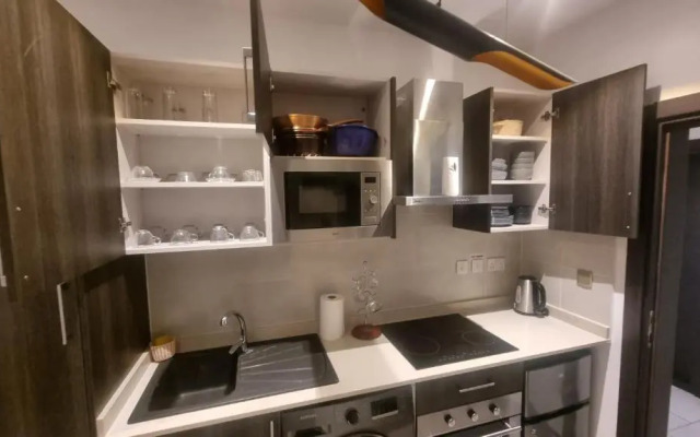 Embassy gardens Luxury suites CPG