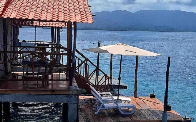 San Blas Private Over-the-Water Cabin
