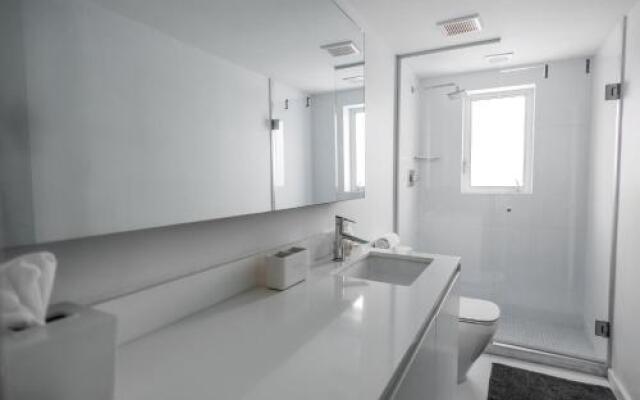 Beach Haus Key Biscayne Contemporary Apartments
