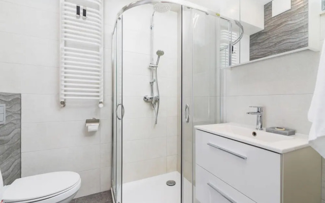 Studio Lubelska Cracow by Renters