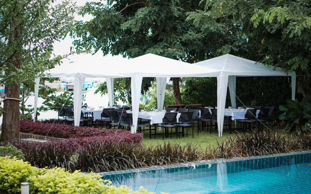 Tri-Shawa Resort