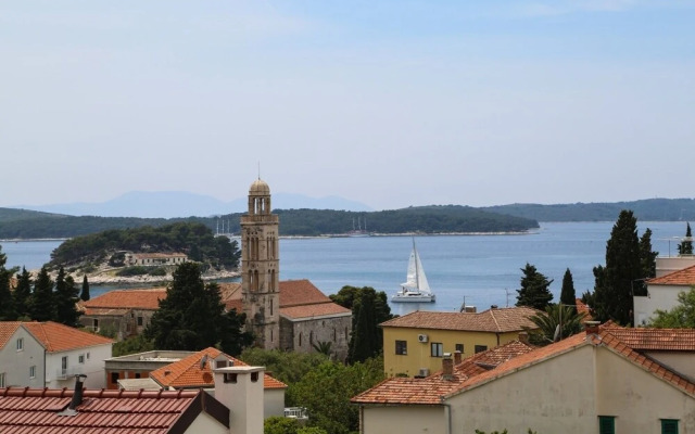 Tomi - Beautiful View - A1