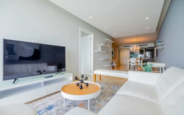 w Cozy 1BR in YOO