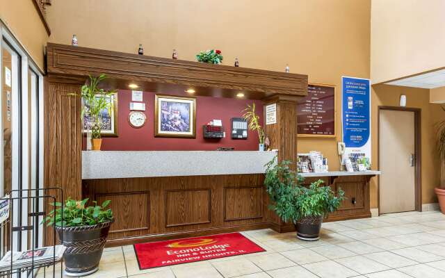 Econo Lodge Inn & Suites Fairview Heights - St. Louis