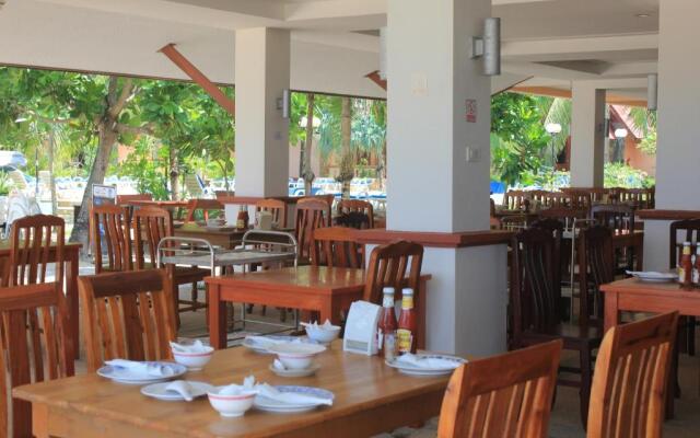 D.R. Lanta Bay Resort