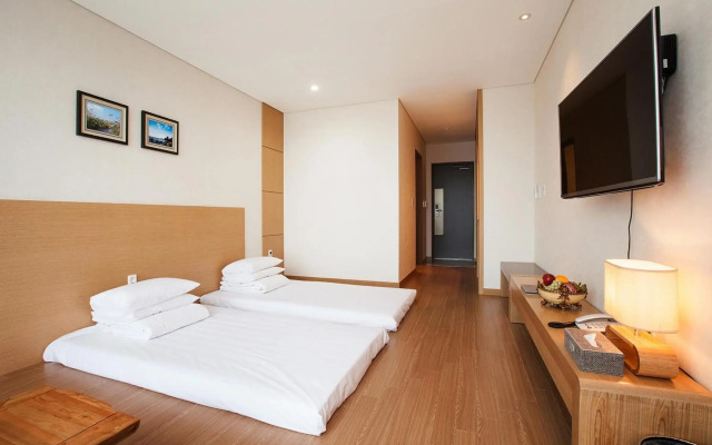 You Us Hotel