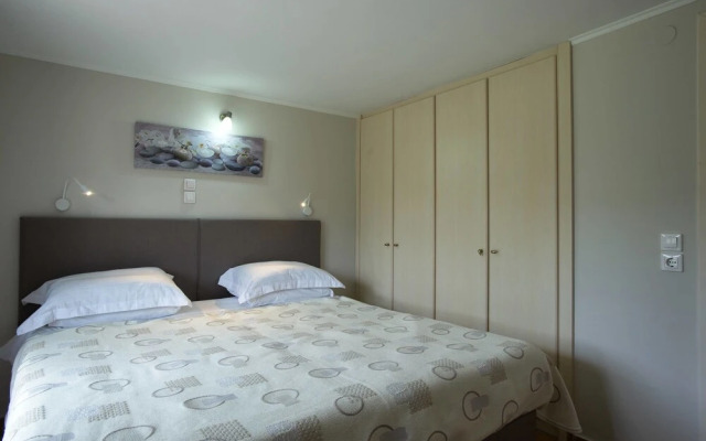 Georgia's Corfu Apartment