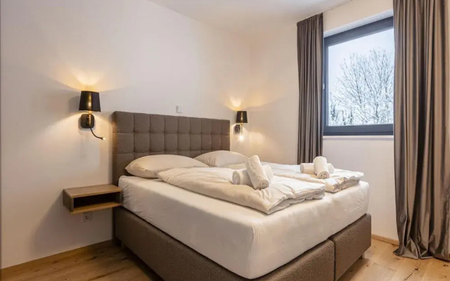 Nice Apartment With Shared Pool