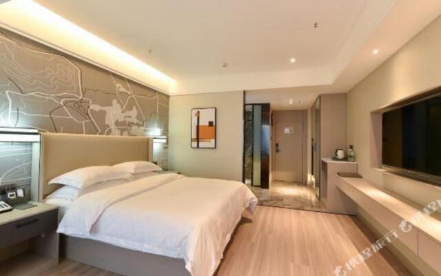 SanyI Hotel