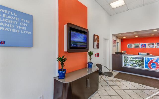 Motel 6 Tigard, OR - Portland South - Lake Oswego