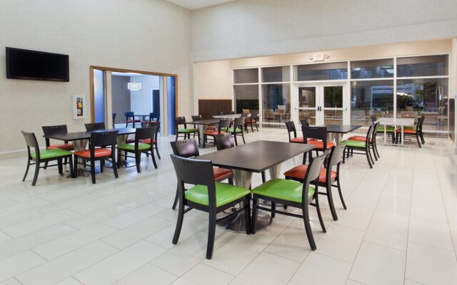 Holiday Inn Express Dalton