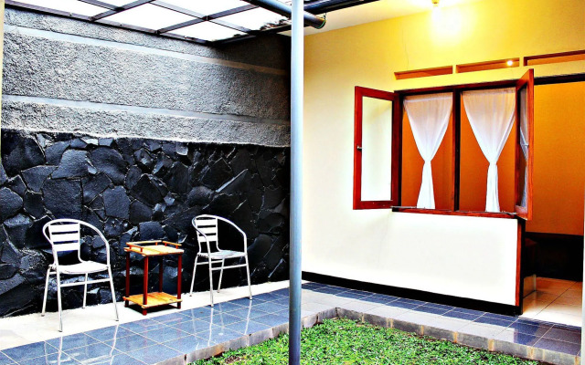 De Orange Pasteur Guest House by HouseinBandung