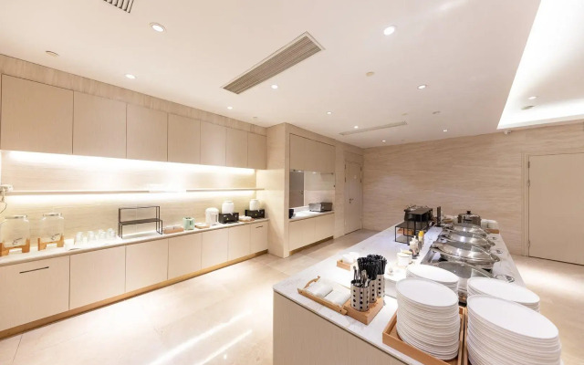 JI Hotel (Shanghai Jiangqiao National Exhibition Center Jiayi Road Subway Station)