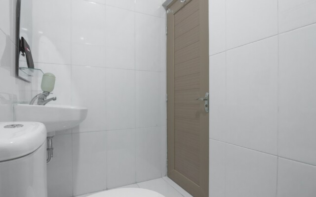 RedDoorz near ITC Mangga Dua