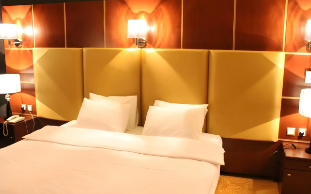 Kings Park Hotel