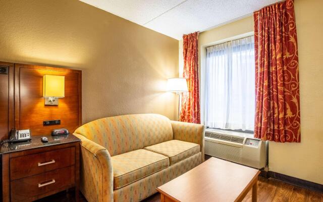 Econo Lodge Naval Station Norfolk