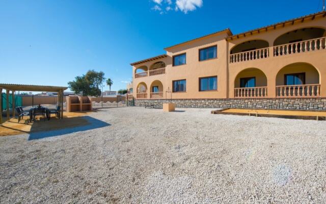 Villa - 12 Bedrooms with Pool and WiFi - 104971