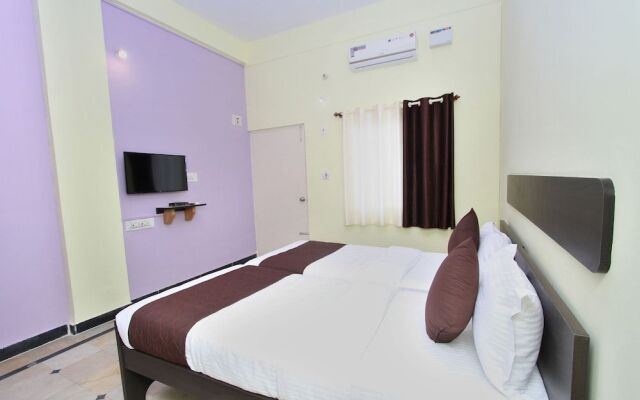 OYO 9060 Sri Sai Guest Inn