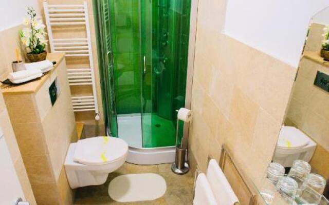 Lira Holiday Apartments