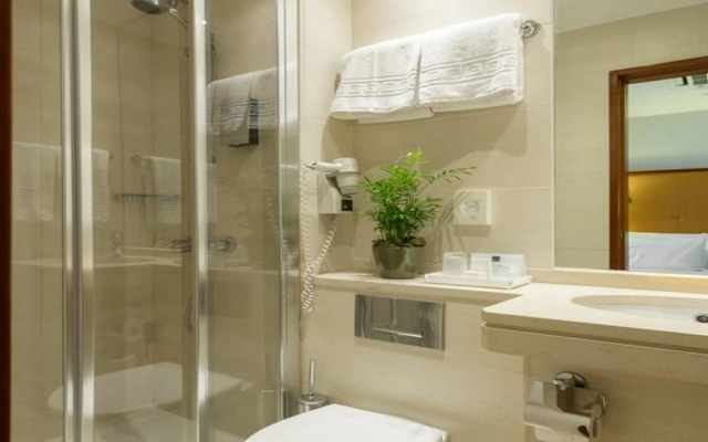 Dom Carlos Liberty Hotel