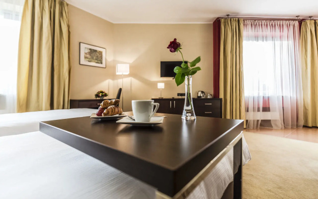 Hotel Victor Pruszków DeSilva