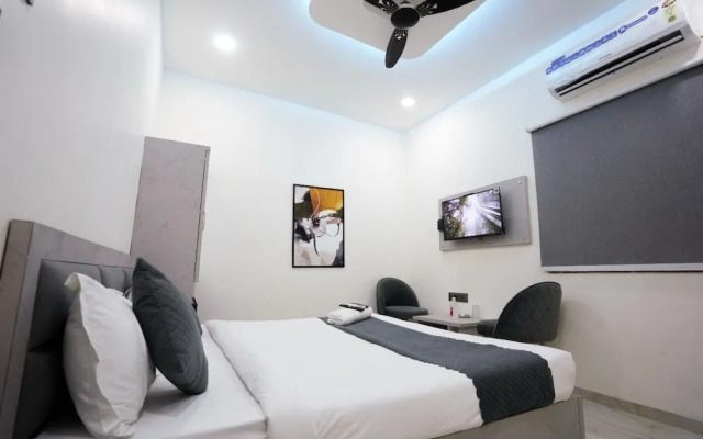 Hotel Sky City