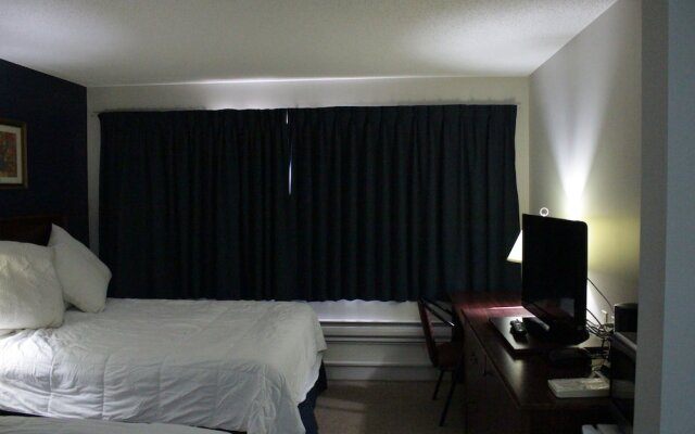 Morinville Plaza & Suites