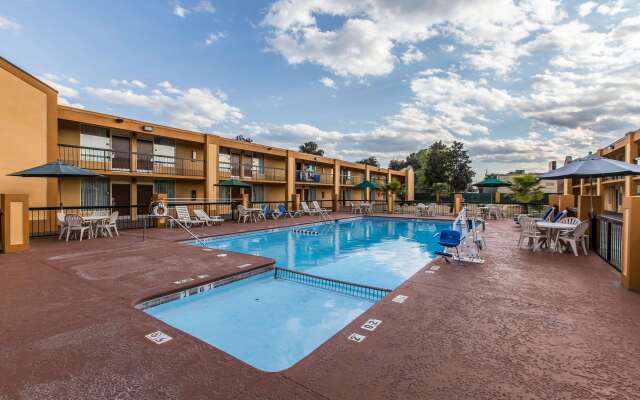Quality Inn Midtown