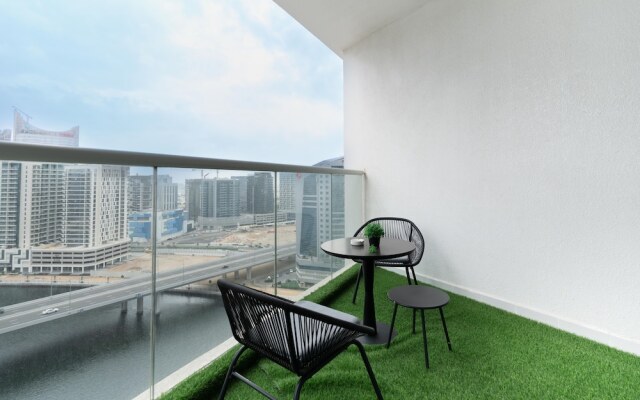 SuperHost - DAMAC Maison Prive Studios