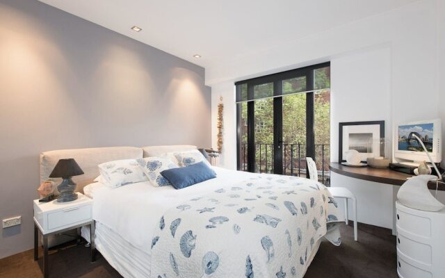 PPT50 Sleek 2 Bed Designer Abode