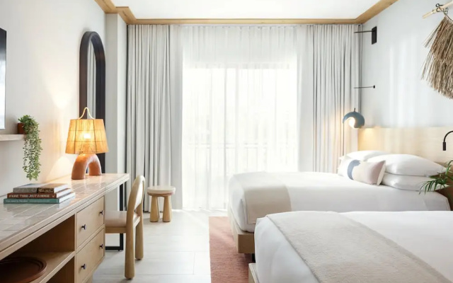 Hotel Indigo Grand Cayman by IHG