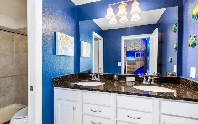 Family-friendly Oasis With Game Room & Pool