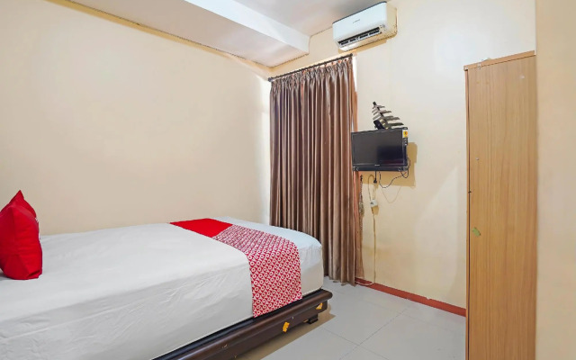 OYO 91743 Choirul Residence