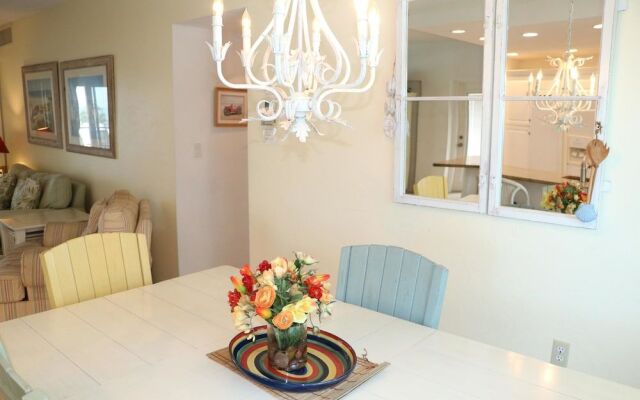 Jamaica Royale T32 - 2 Br Condo