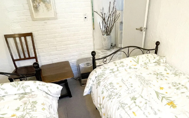 Gallery Hara & Guest House
