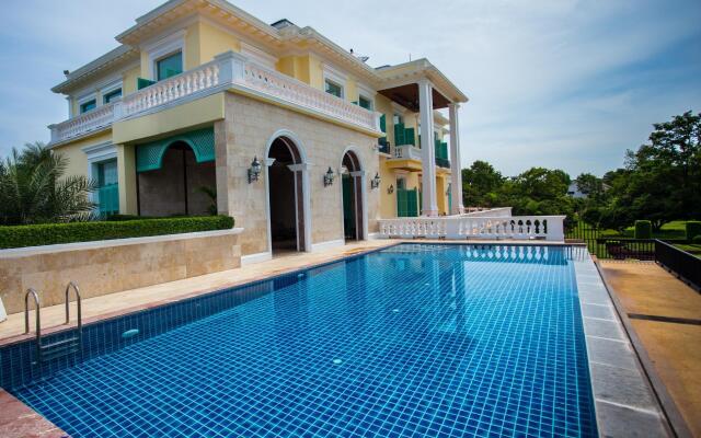 Chateau de Khaoyai Hotel & Resort