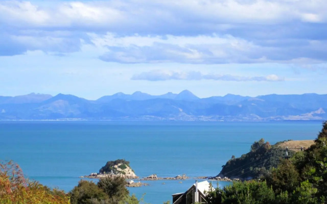 Hilltop Heaven - Kaiteriteri Holiday Home