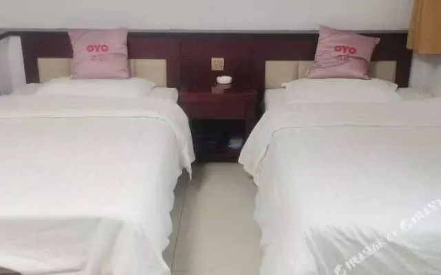OYO Huifeng Business Hotel