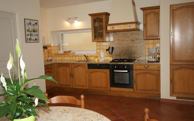 Spacious Holiday Home in Besse With Swimming Pool