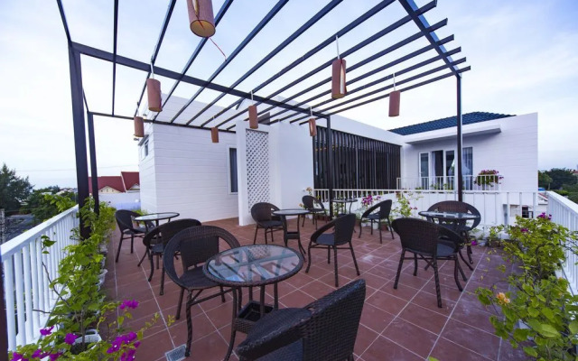Hoi An White Villa