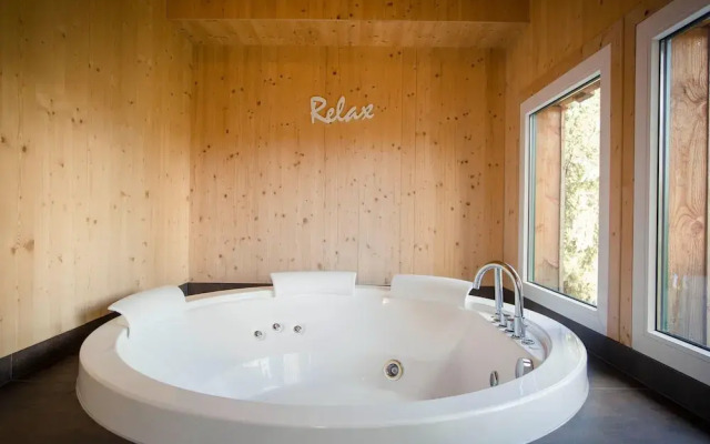 Peaceful Chalet in Turracherhöhe with Indoor Hot Tub