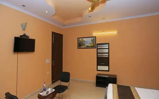 Golden Park By OYO Rooms