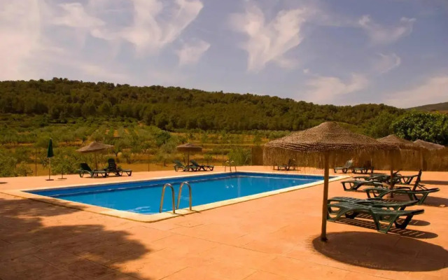 Masia de San Juan - castillo con piscina en plena Sierra Calderona