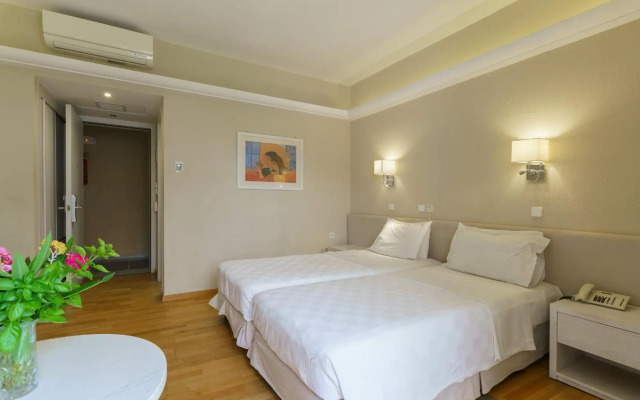 Pearl Beach Hotel